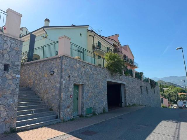 Appartamento in vendita a Pietra Ligure SV