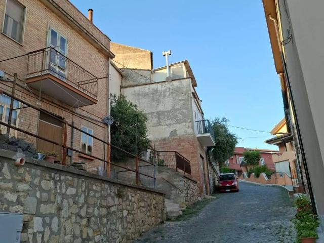 Appartamento in vendita a Pietramontecorvino FG