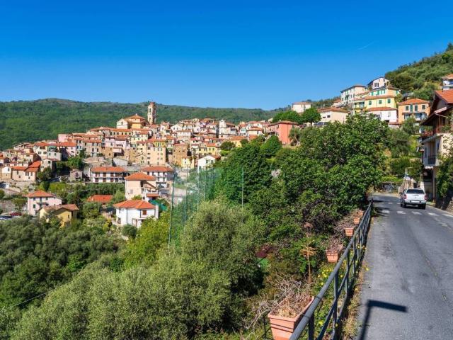 Appartamento in vendita a Pietrabruna IM