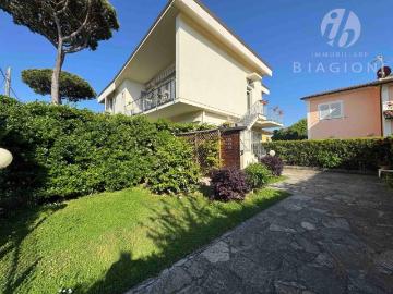 Appartamento in vendita a Pietrasanta LU