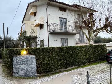 Appartamento in vendita a Pietrasanta LU