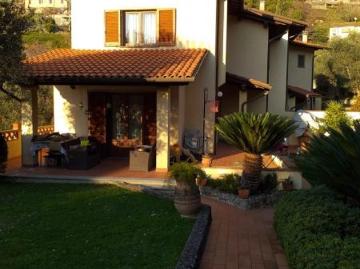 Appartamento in vendita a Pietrasanta