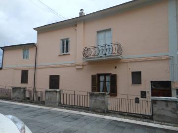 Appartamento in vendita a Pietravairano CE