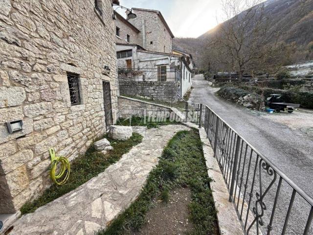 Appartamento in vendita a Piobbico PU