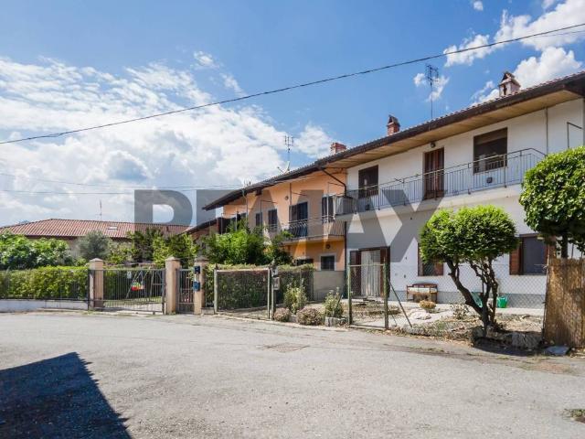 Casa indipendente in vendita a Piossasco via Cappella