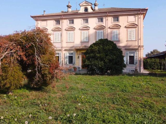 Appartamento in vendita a Pinerolo TO