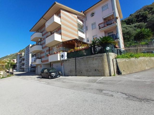 Appartamento in vendita a Piraino ME