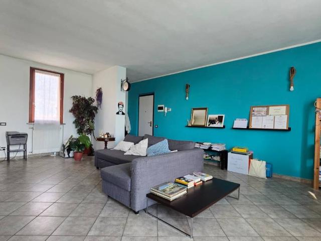 Appartamento in vendita a Pizzighettone CR