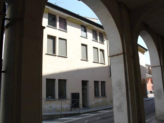 Appartamento in vendita a Pizzighettone CR