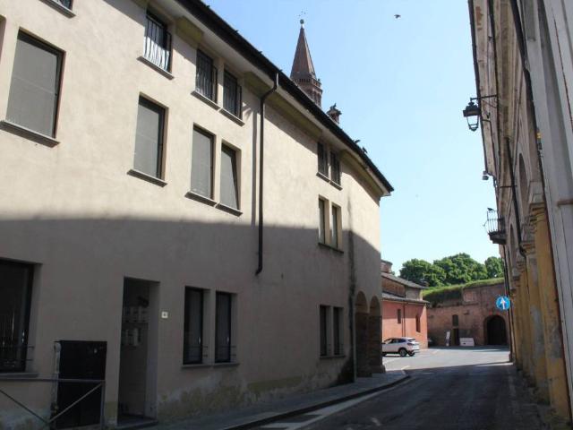 Appartamento in vendita a Pizzighettone CR