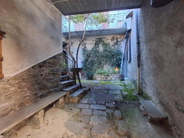 Appartamento in vendita a Plesio CO