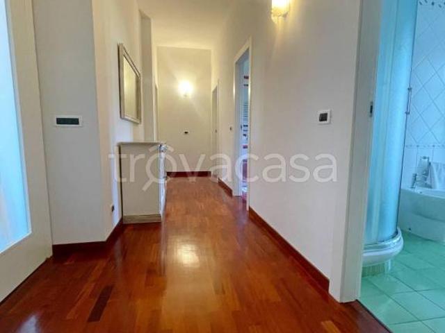 Appartamento in vendita a Poggibonsi via del Chianti