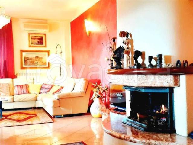 Appartamento in vendita a Poggio a Caiano via Michelangiolo, 52