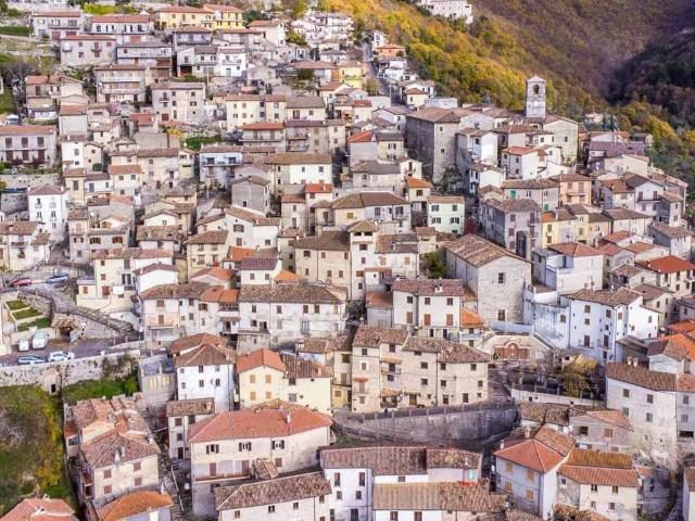 Appartamento in vendita a Poggio Bustone RI
