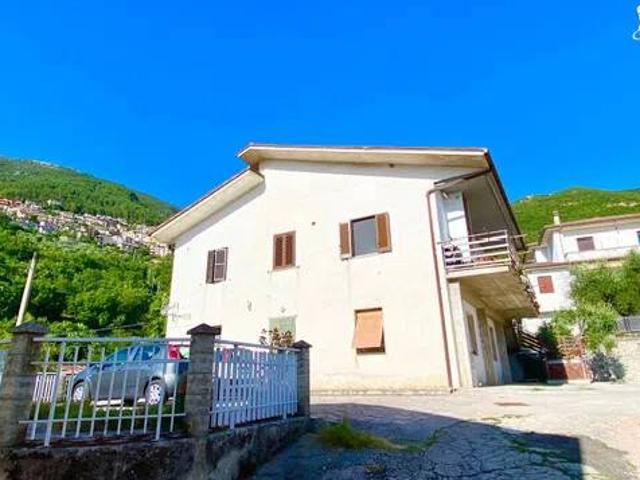 Appartamento in vendita a Poggio Bustone RI