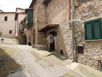Appartamento in vendita a Poggio Catino RI