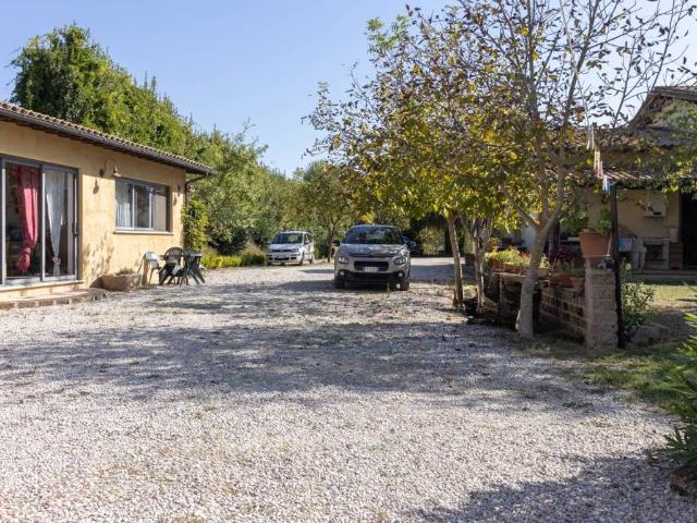 Villa in vendita a Poggio Mirteto RI