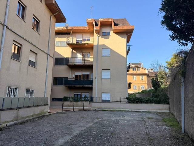 Appartamento in vendita a Poggio Mirteto RI