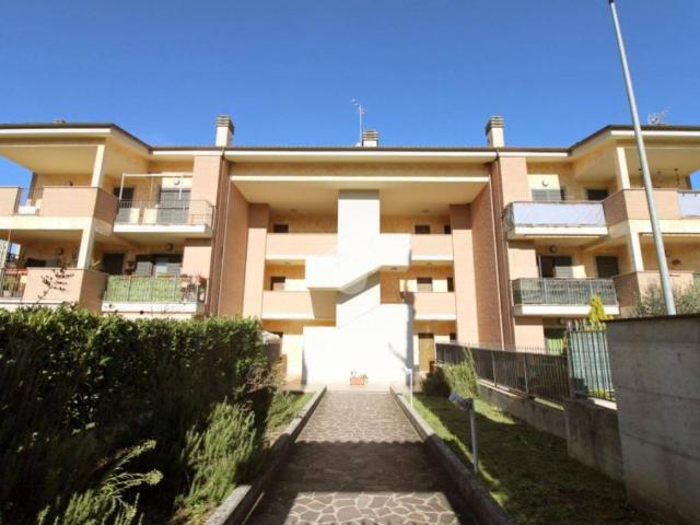 Appartamento in vendita a Poggio Mirteto RI