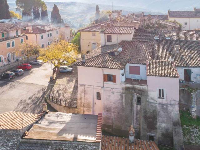 Appartamento in vendita a Poggio Mirteto RI