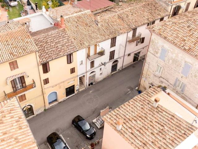 Appartamento in vendita a Poggio Moiano RI
