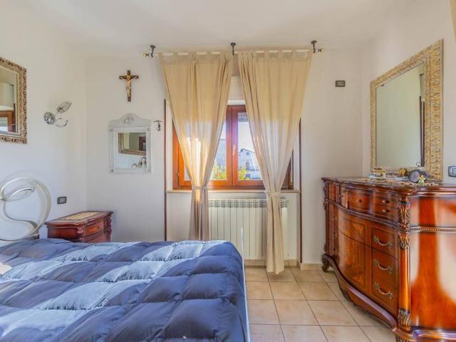 Appartamento in vendita a Poggio Nativo RI