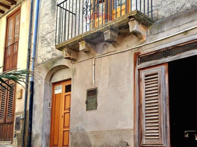 Appartamento in vendita a Polizzi Generosa