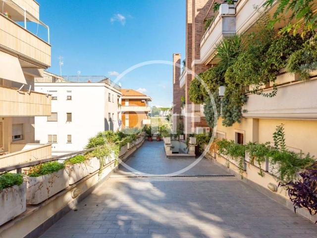 Appartamento in vendita a Pomezia RM