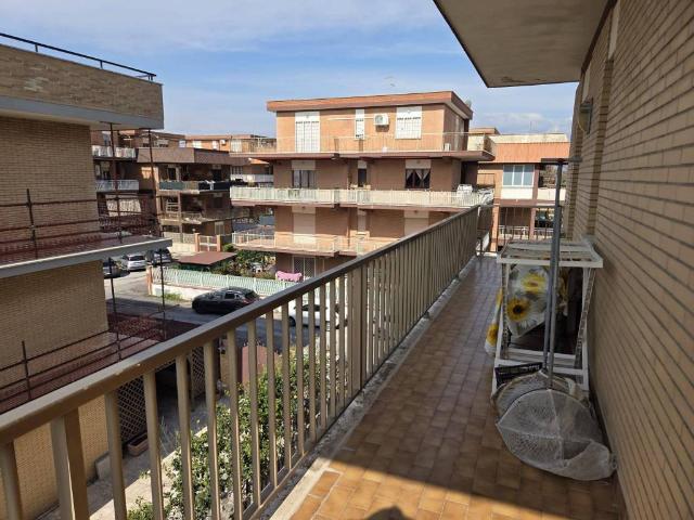 Appartamento in vendita a Pomezia RM