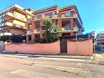 Appartamento in vendita a Pomezia RM