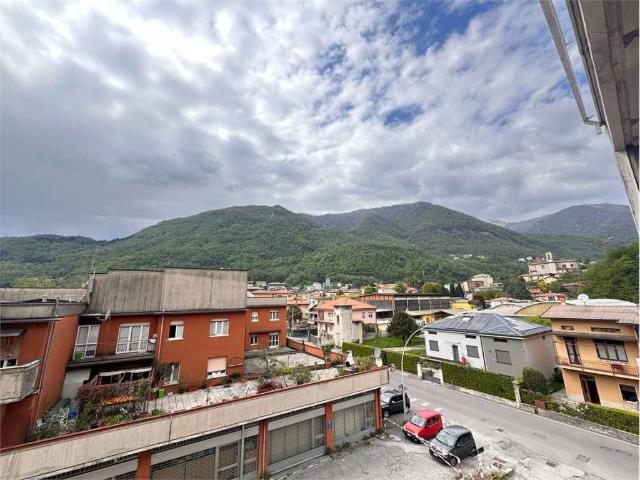 Appartamento in vendita a Ponte Lambro CO
