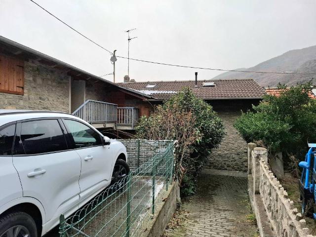 Appartamento in vendita a Pontey AO