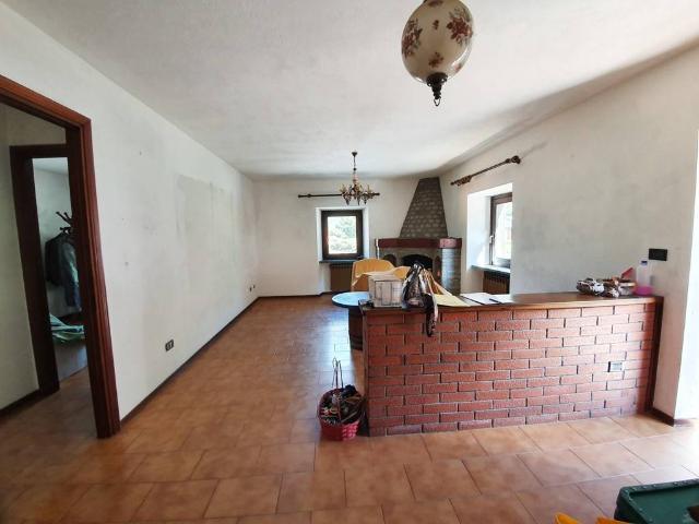 Appartamento in vendita a Pontey AO