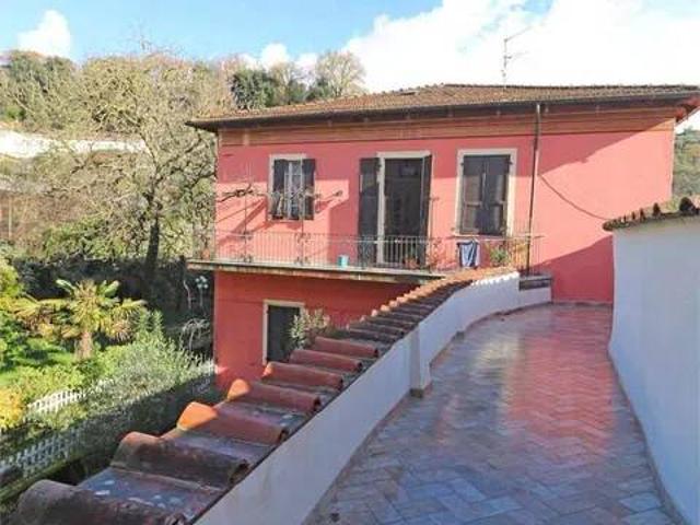 Appartamento in vendita a Pontremoli MS