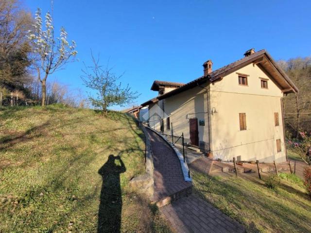 Casa indipendente in vendita a Ponzone AL
