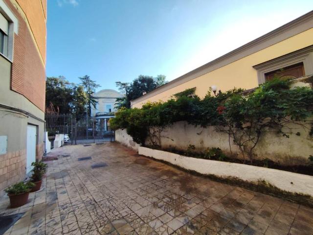 Appartamento in vendita a Portici NA