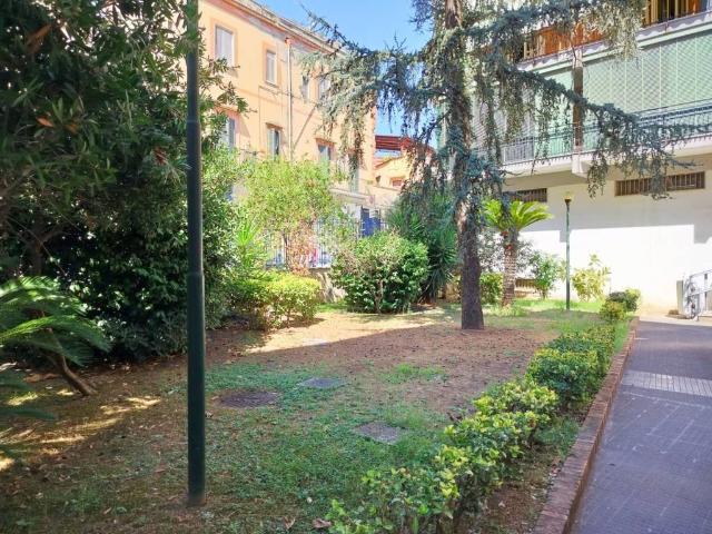 Appartamento in vendita a Portici NA