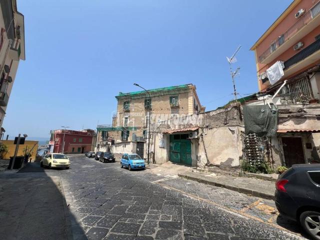 Appartamento in vendita a Portici NA