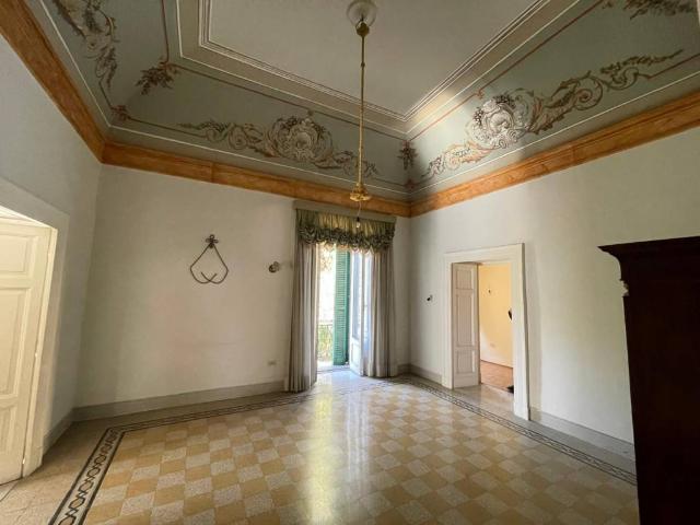 Appartamento in vendita a Portici NA