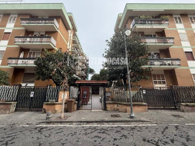 Appartamento in vendita a Portici NA