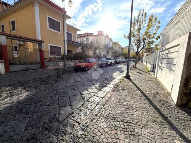 Appartamento in vendita a Portici NA