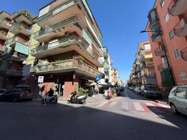 Appartamento in vendita a Portici NA