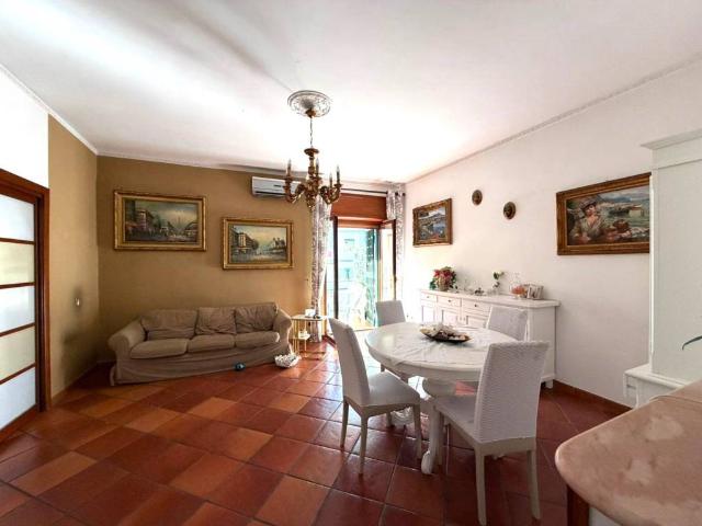 Appartamento in vendita a Portici NA