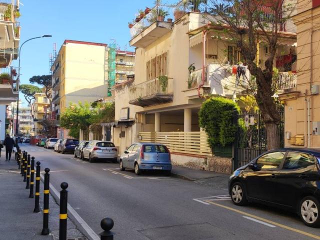 Appartamento in vendita a Portici NA