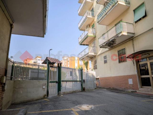 Appartamento in vendita a Portici NA