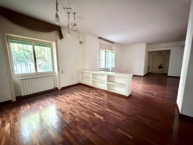 Appartamento in vendita a Portici NA
