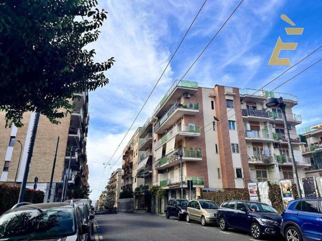Appartamento in vendita a Portici NA