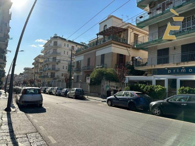 Appartamento in vendita a Portici NA