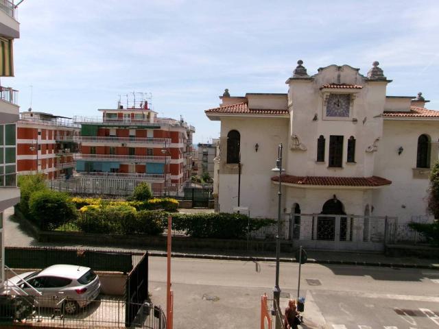 Appartamento in vendita a Portici NA