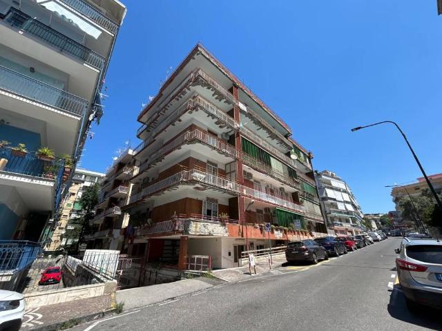 Appartamento in vendita a Portici NA